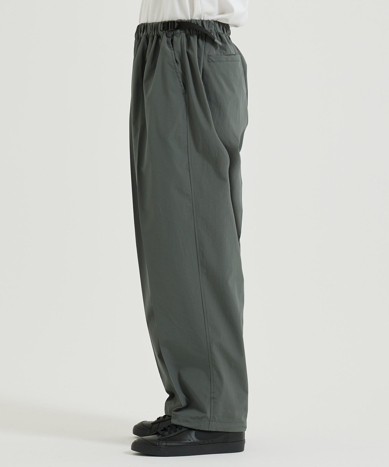 EX. 37.5TM TECHNOLOGY SIDE BELTED DOUGI PANTS WITH DRAWCODE 