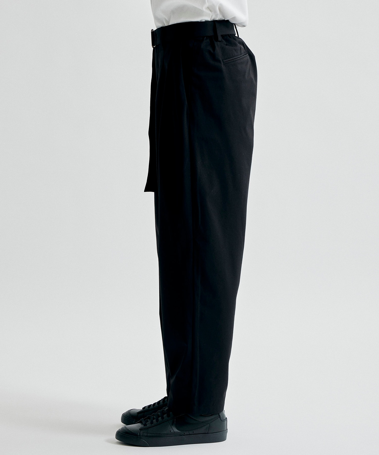 EX.PE HIGH GAUGE JERSEY BELTED TAPERED TROUSERS | ATTACHMENT