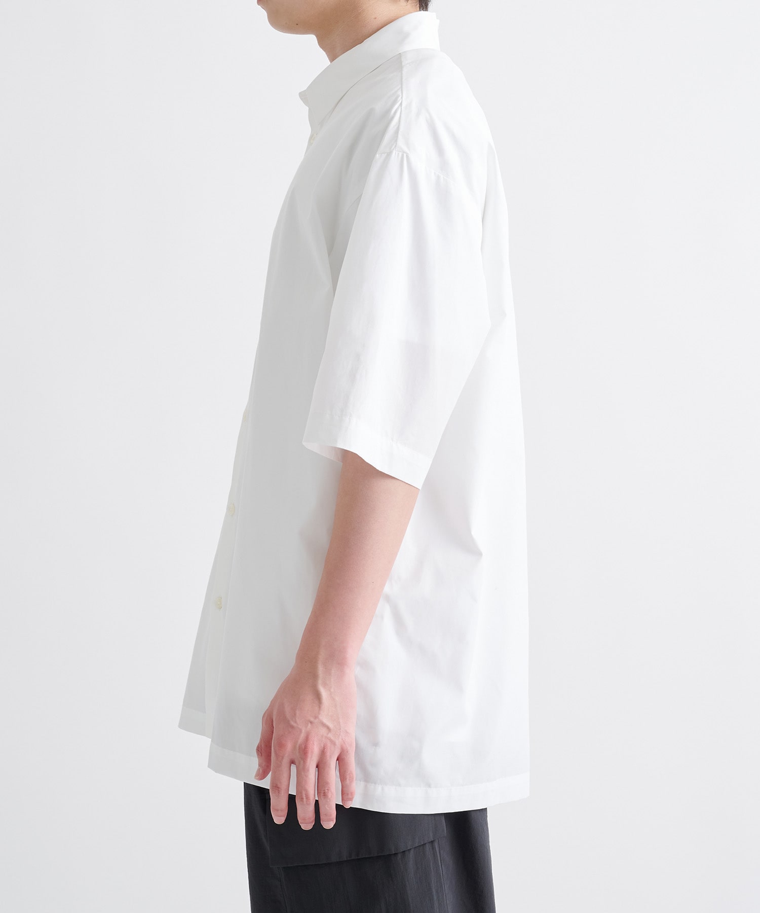 SUVIN BROAD OVERSIZED SHORT SLEEVE SHIRT ATON