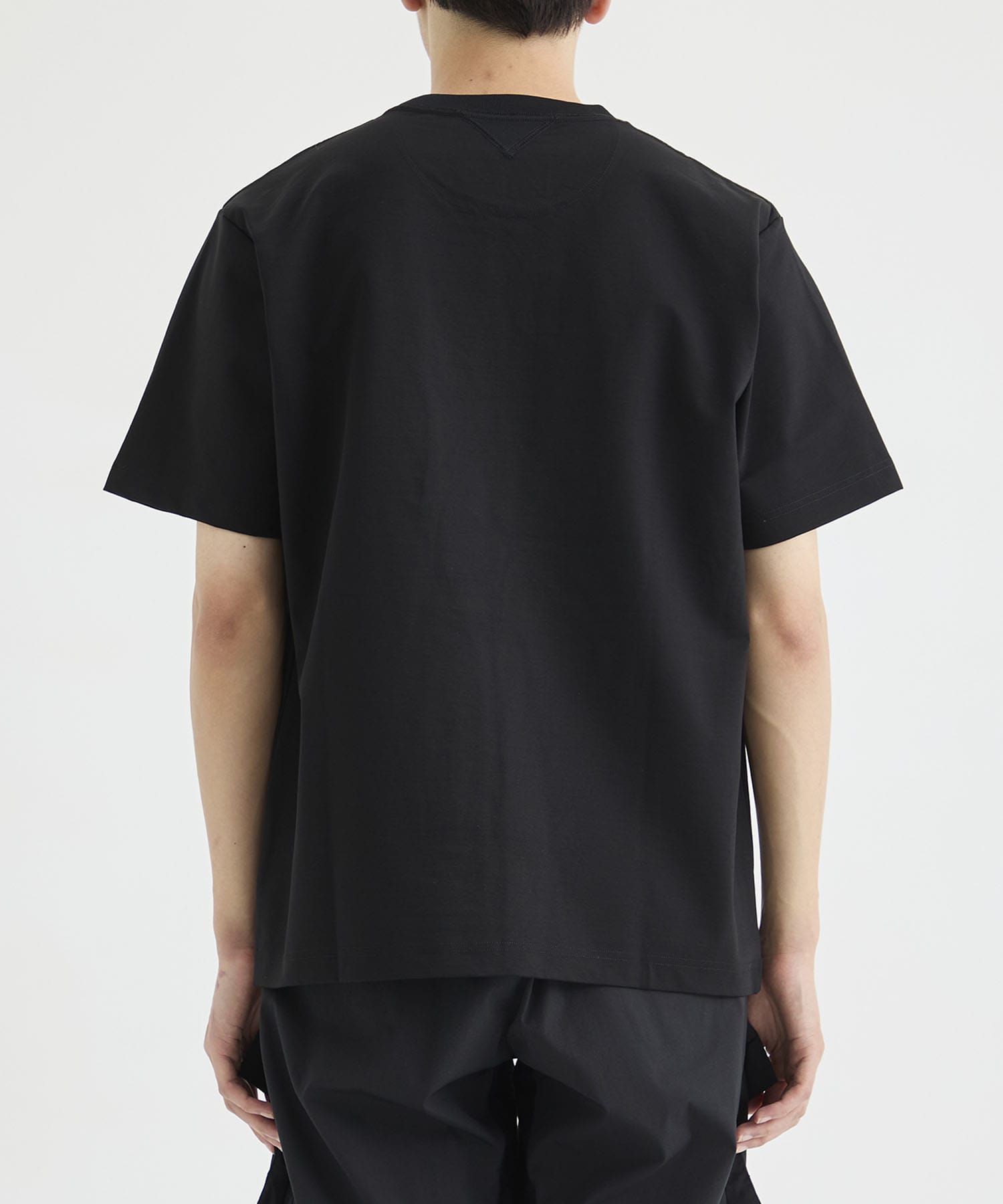 ZIP POCKET T-SHIRT White Mountaineering