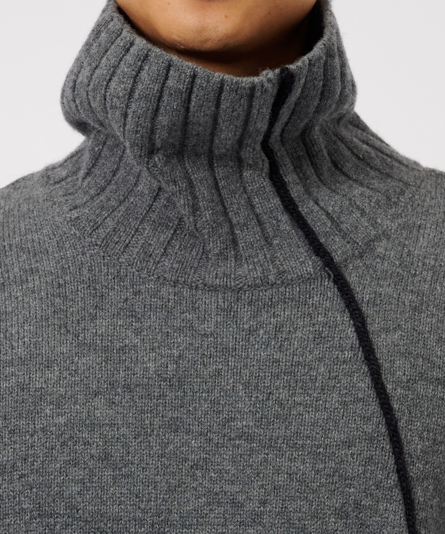 Turtle Neck Knit UJOH HOMME