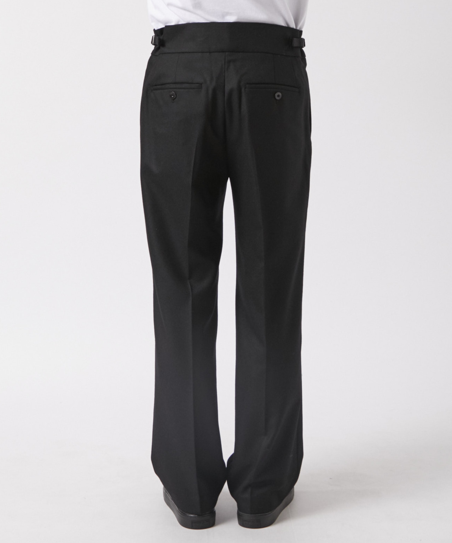 ONE TUCK STRAIGHT PANTS IRENISA