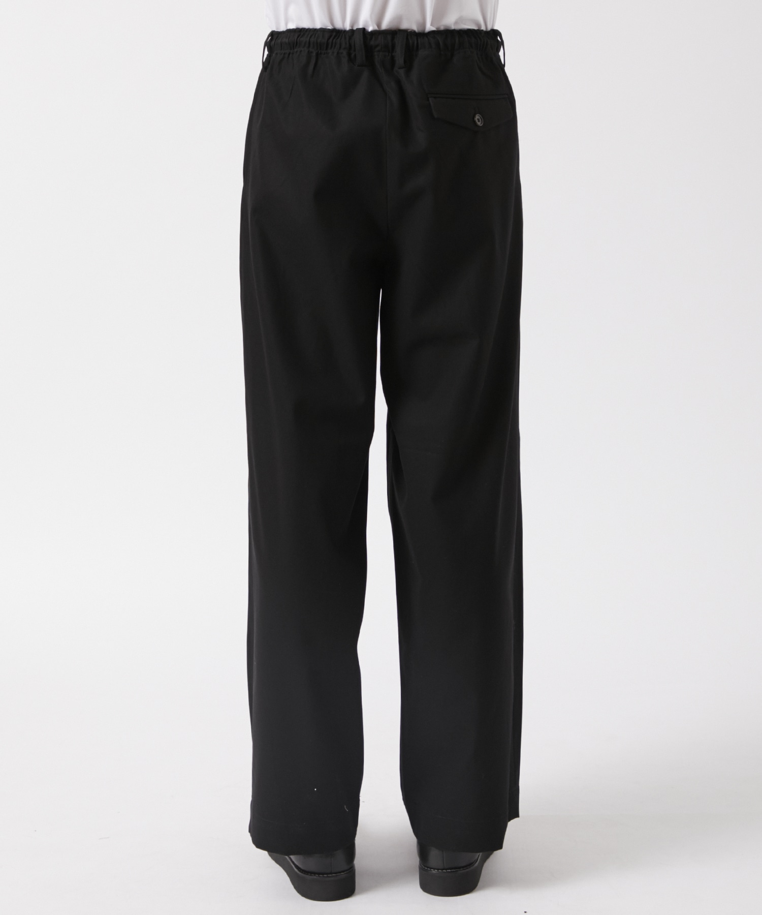 TRIPLE PLEATED EASY TROUSERS MARKAWARE