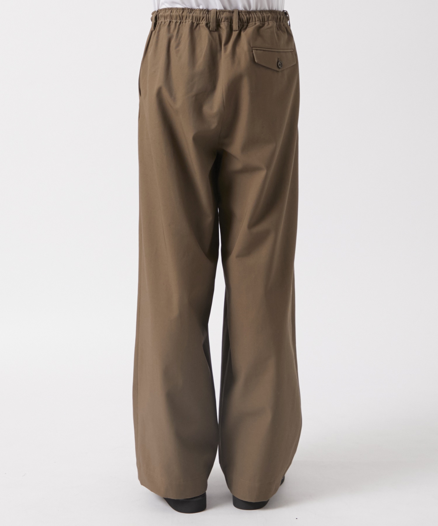 TRIPLE PLEATED EASY TROUSERS MARKAWARE