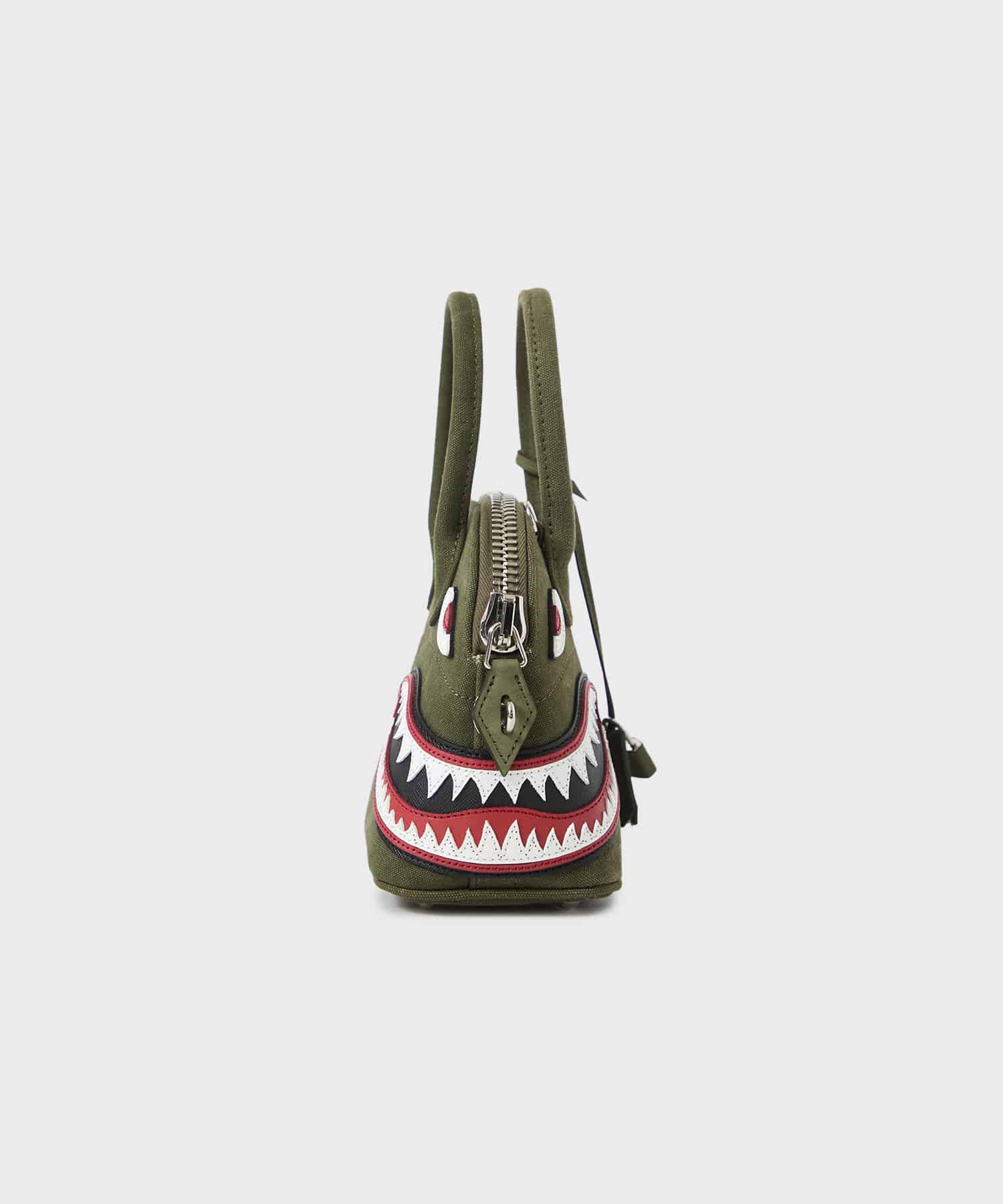 RM-P01-000-016 SHARK DAILY BG READYMADE