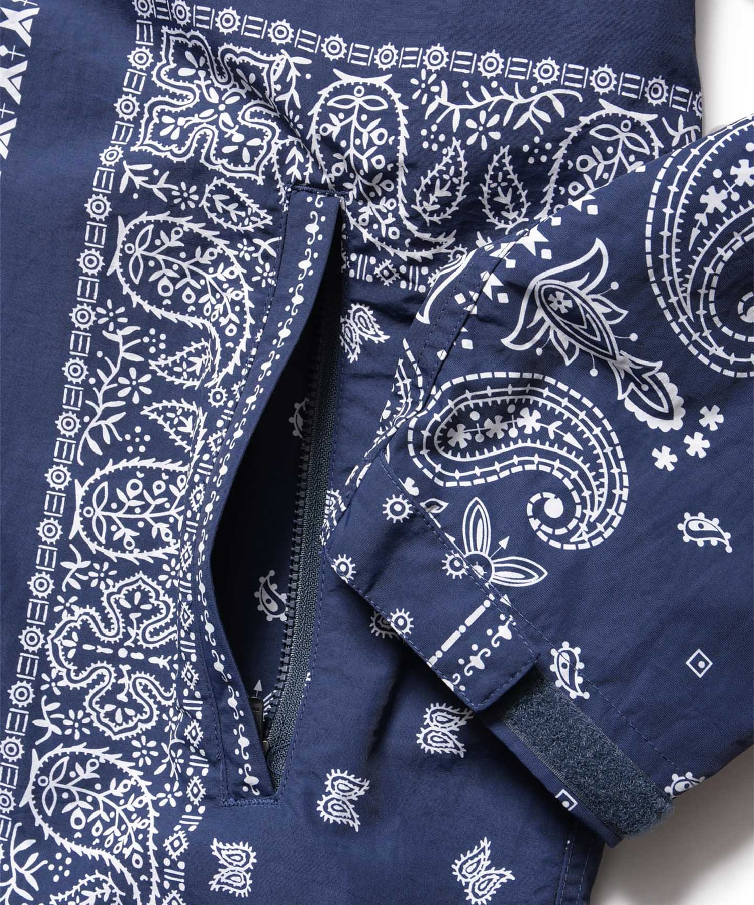 BANDANA NYLON HOODED BLOUSON F.C.Real Bristol