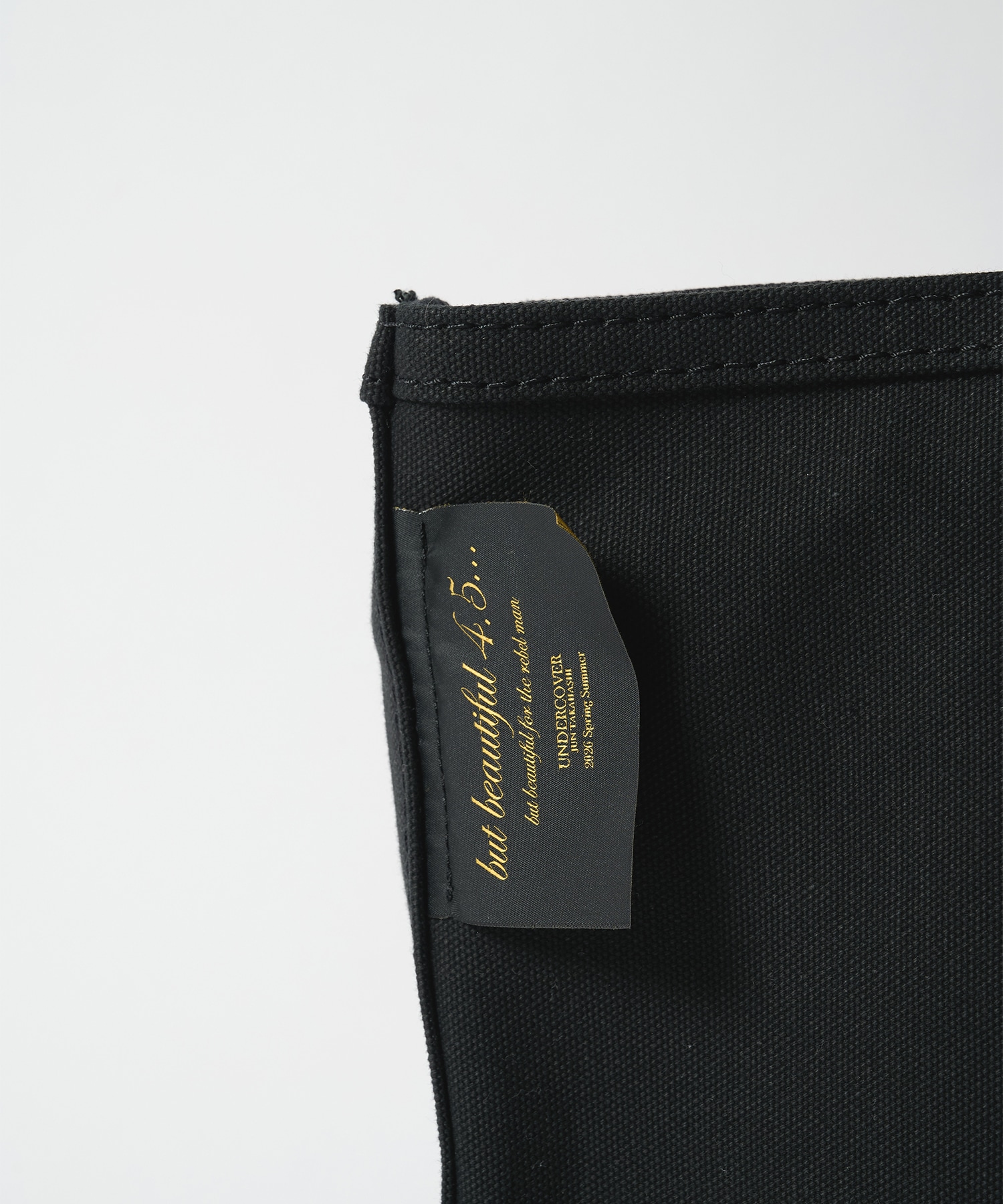 UC1F4B02 Medium Tote UNDERCOVER