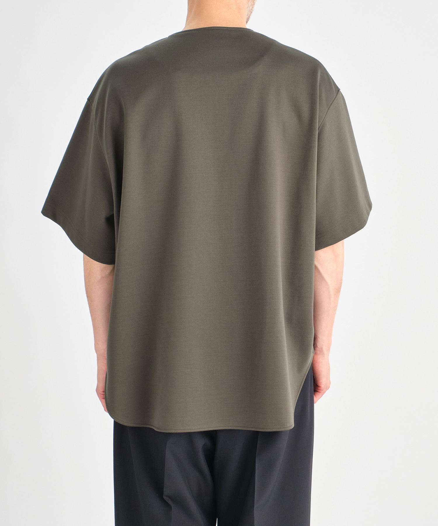 RERACS FRONT TUCK HENLY NECK T-SHIRT THE RERACS