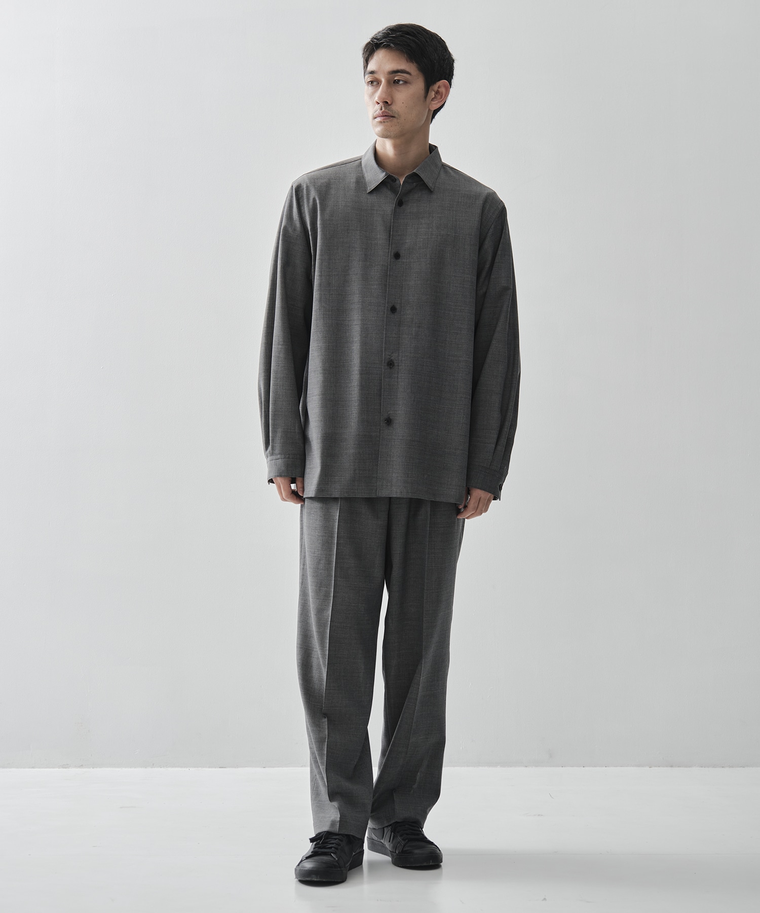 TWIST WOOL GAUZE TWO TUCKED EASY PANTS ATON