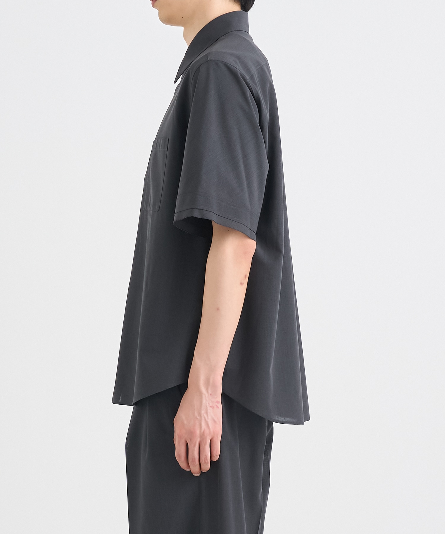 別注 REGULAR COLLAR SHORT-SLEEVED SHIRT IRENISA