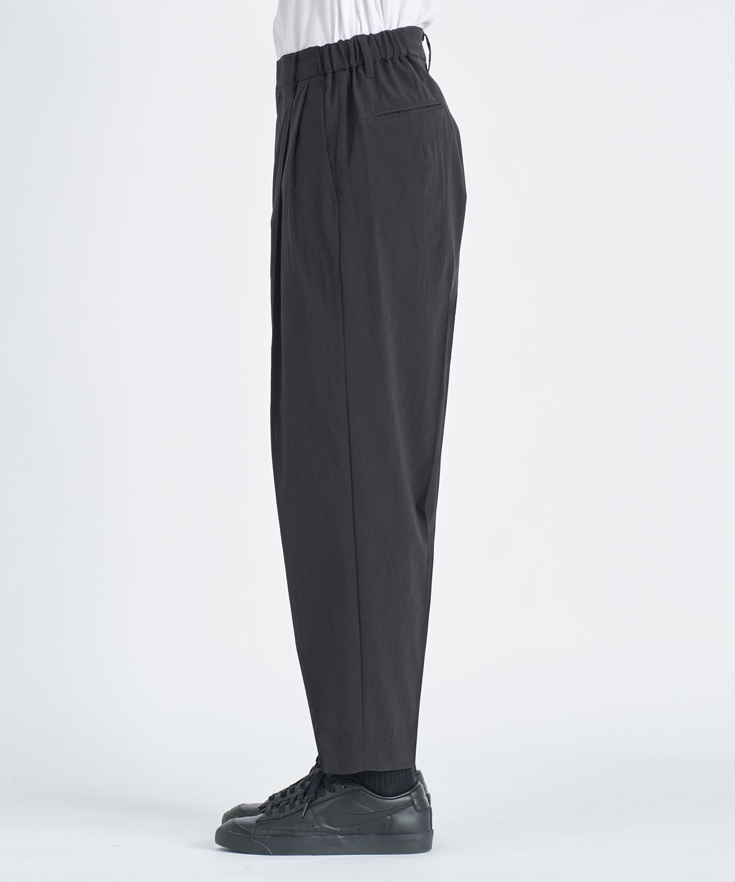 着た方が涼しい Pintucrease Wide Tapered Pants THE TOKYO