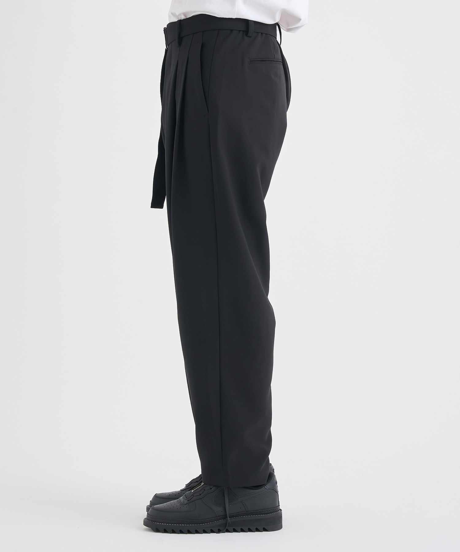別注 PE CONPACT TWILL BELTED PANTS ATTACHMENT