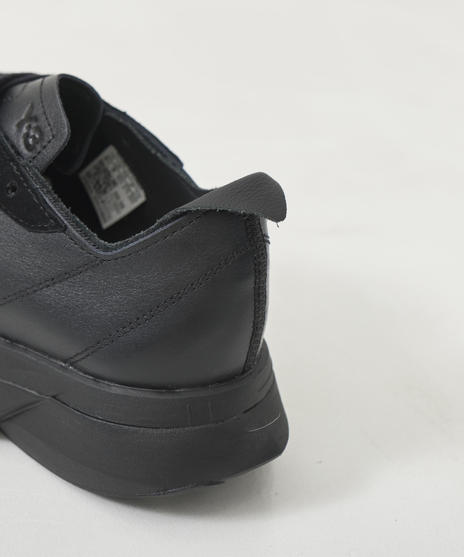 Y3-A25-0000-288/U ADIOS PRO 3.0 LX/BK+BK+O.WH Y-3