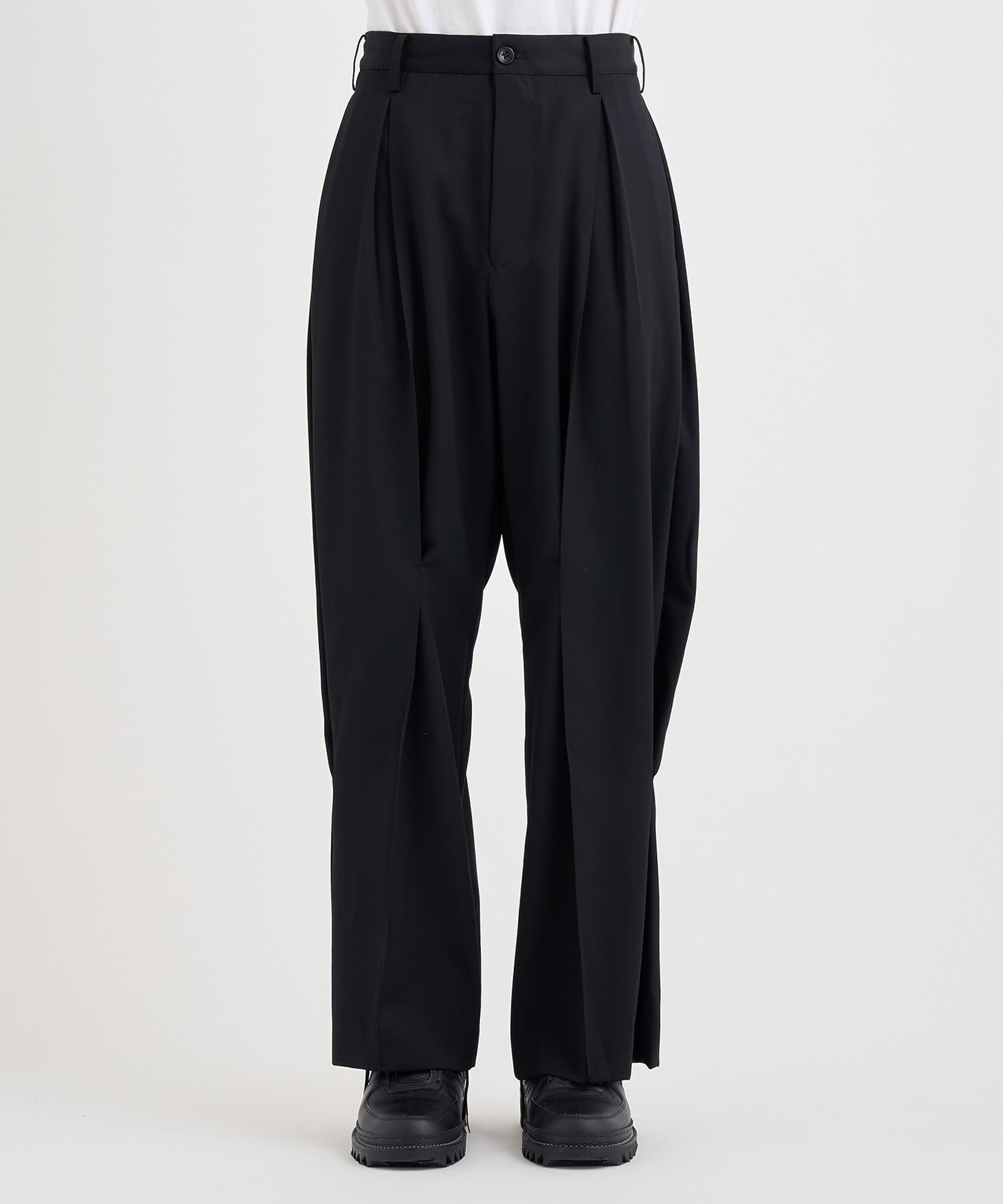 Tuck-detail pants KHOKI