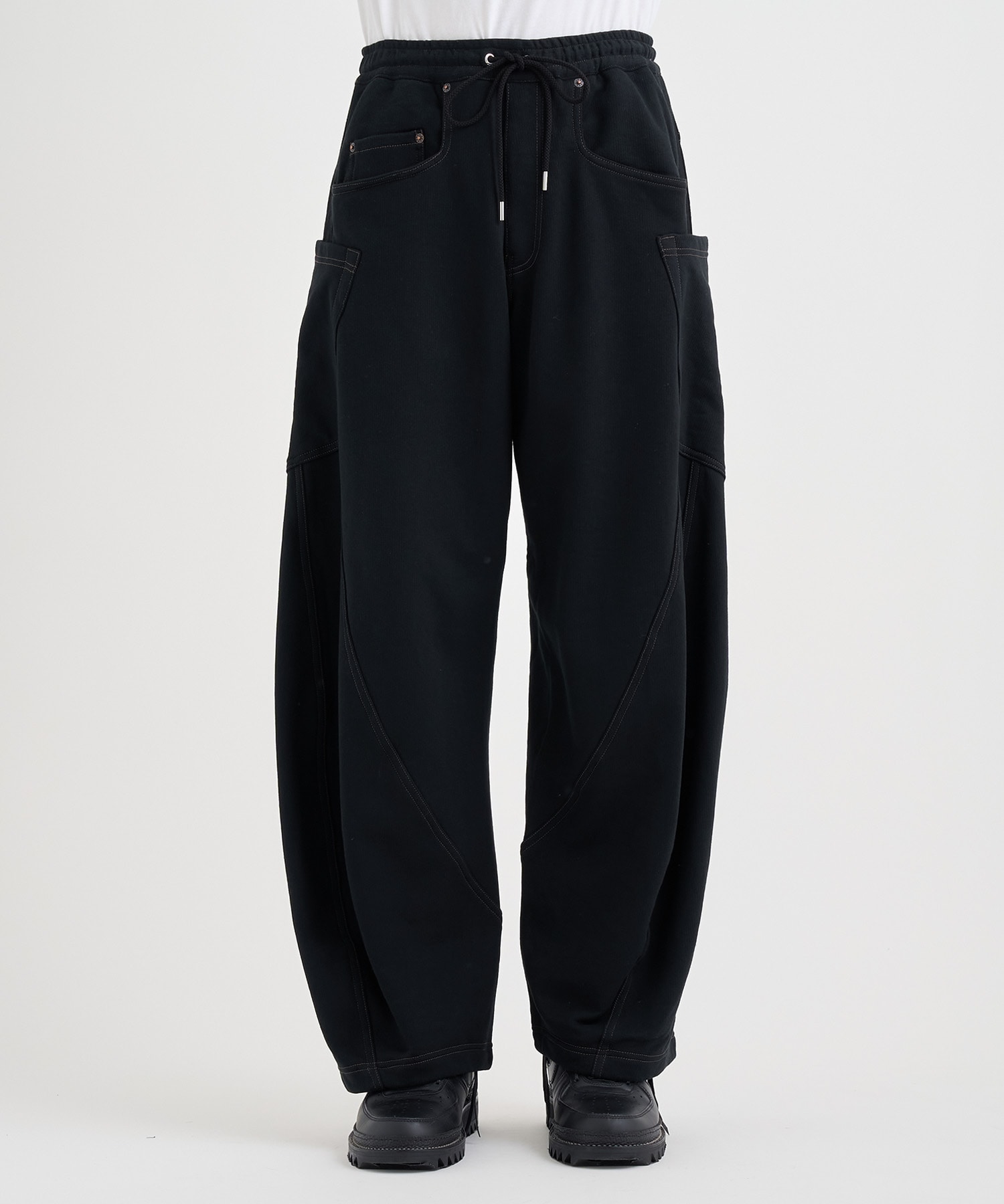3D cutting sweat pants KHOKI