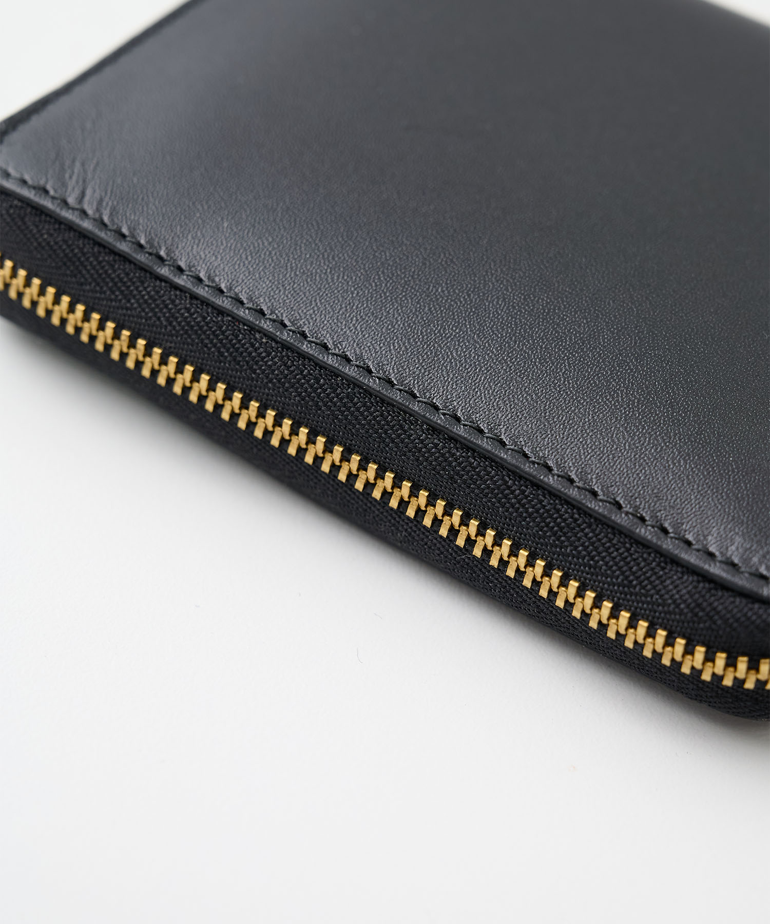 CLASSIC LEATHER LINE FOLD ZIP WALLET Wallet Comme des Garcons