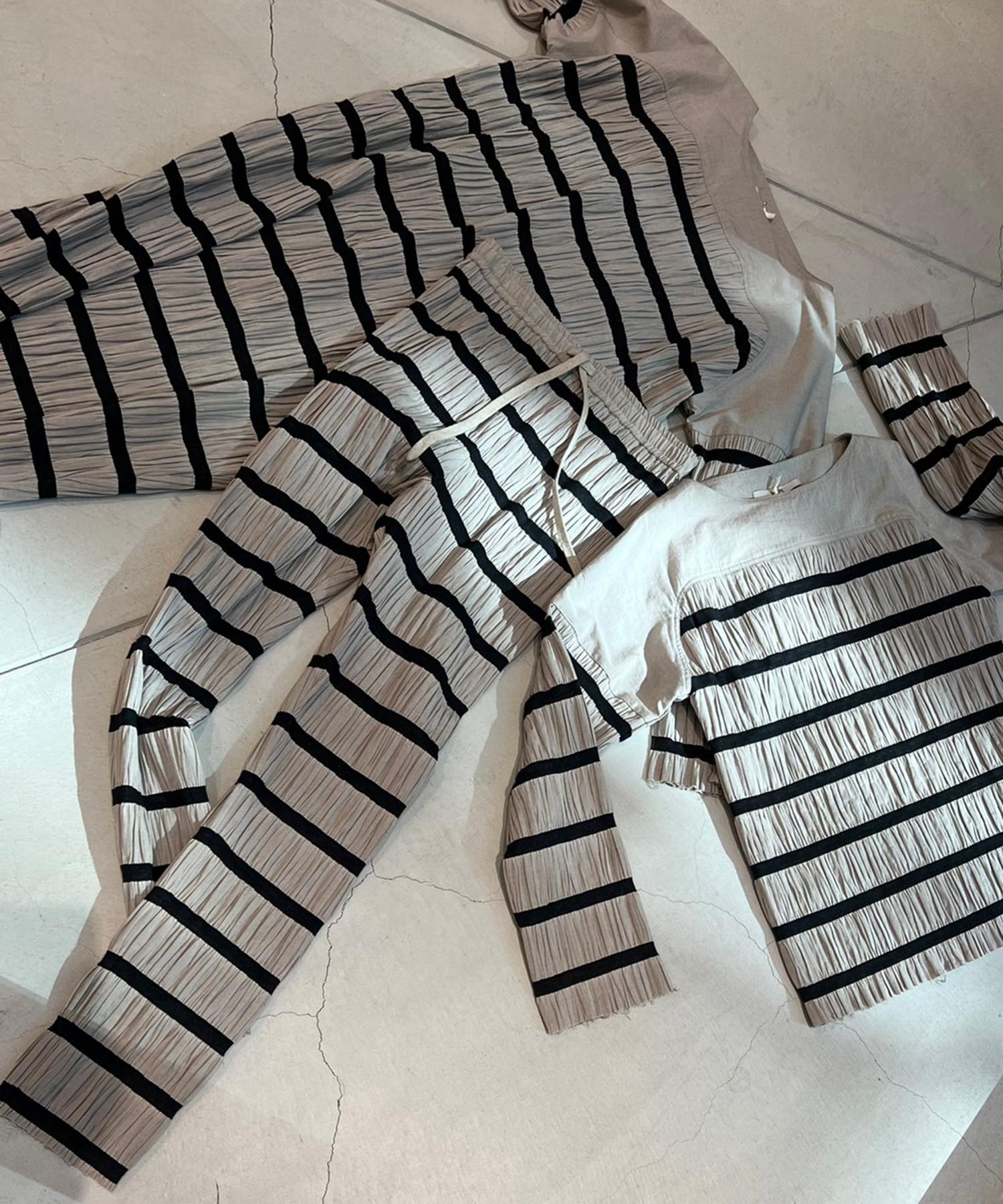 Shirring striped trousers pelleq