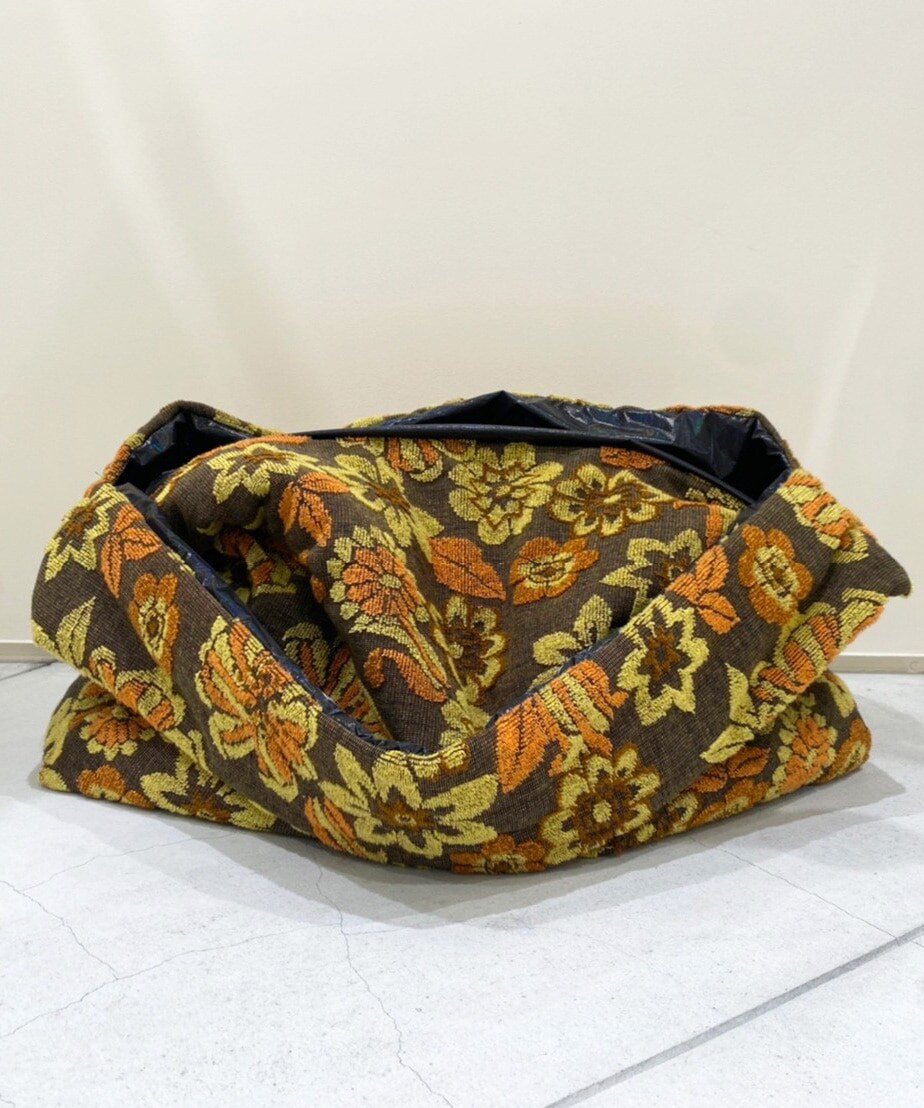 フラワーパイルピローショルダーバック/Flower Pile Pillow Shoulder Bag INSCRIRE