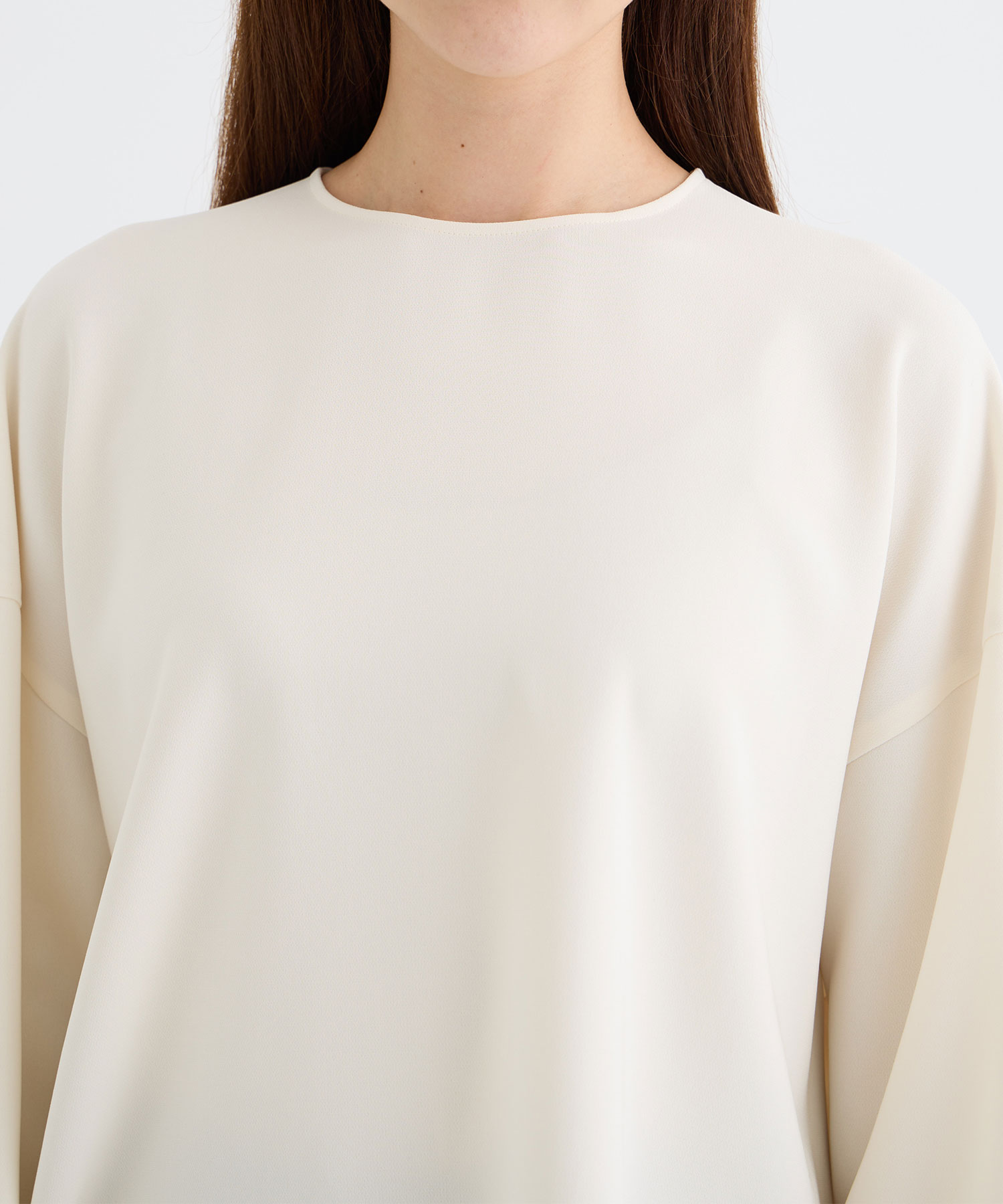 BACK ROUND HEM BLOUSE DOMELLE