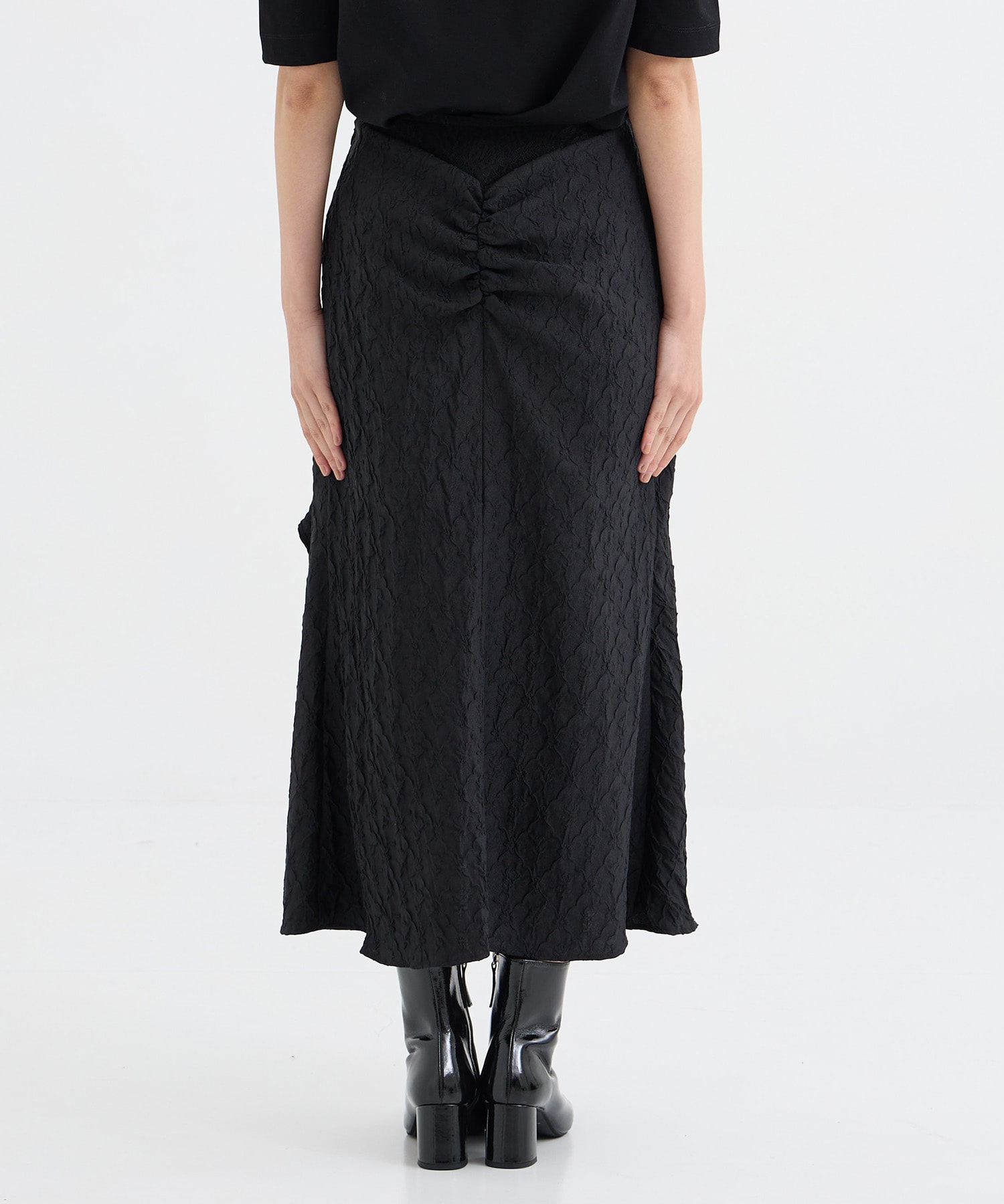 FLORAL EMBOSSED DRAPED SKIRT FETICO