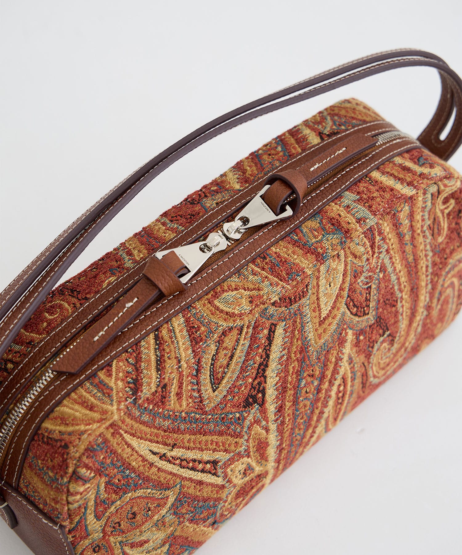 TRAPEZE ORANGE PAISLEY A VACATION