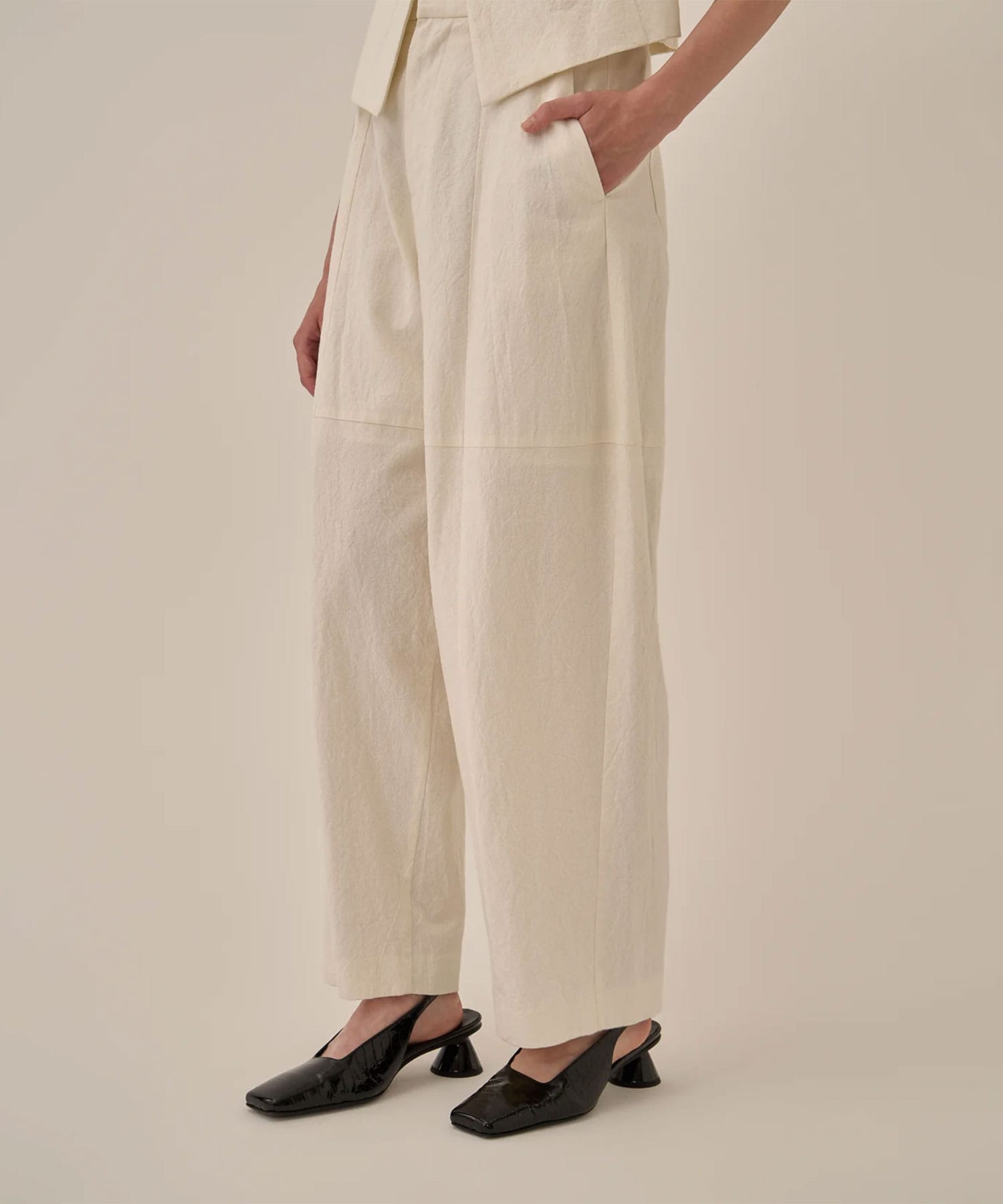 Miriam panel pants WH AKIRANAKA