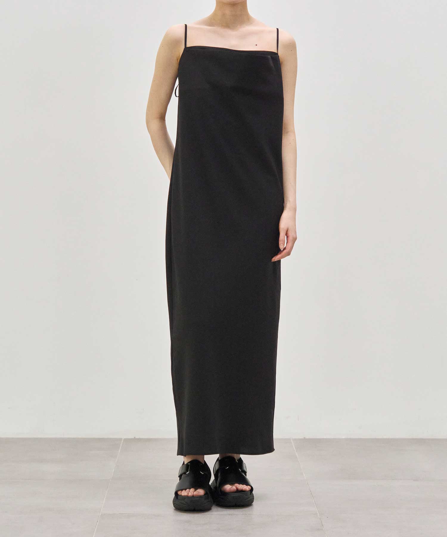 【WEB限定】shoulder strap dress Louren