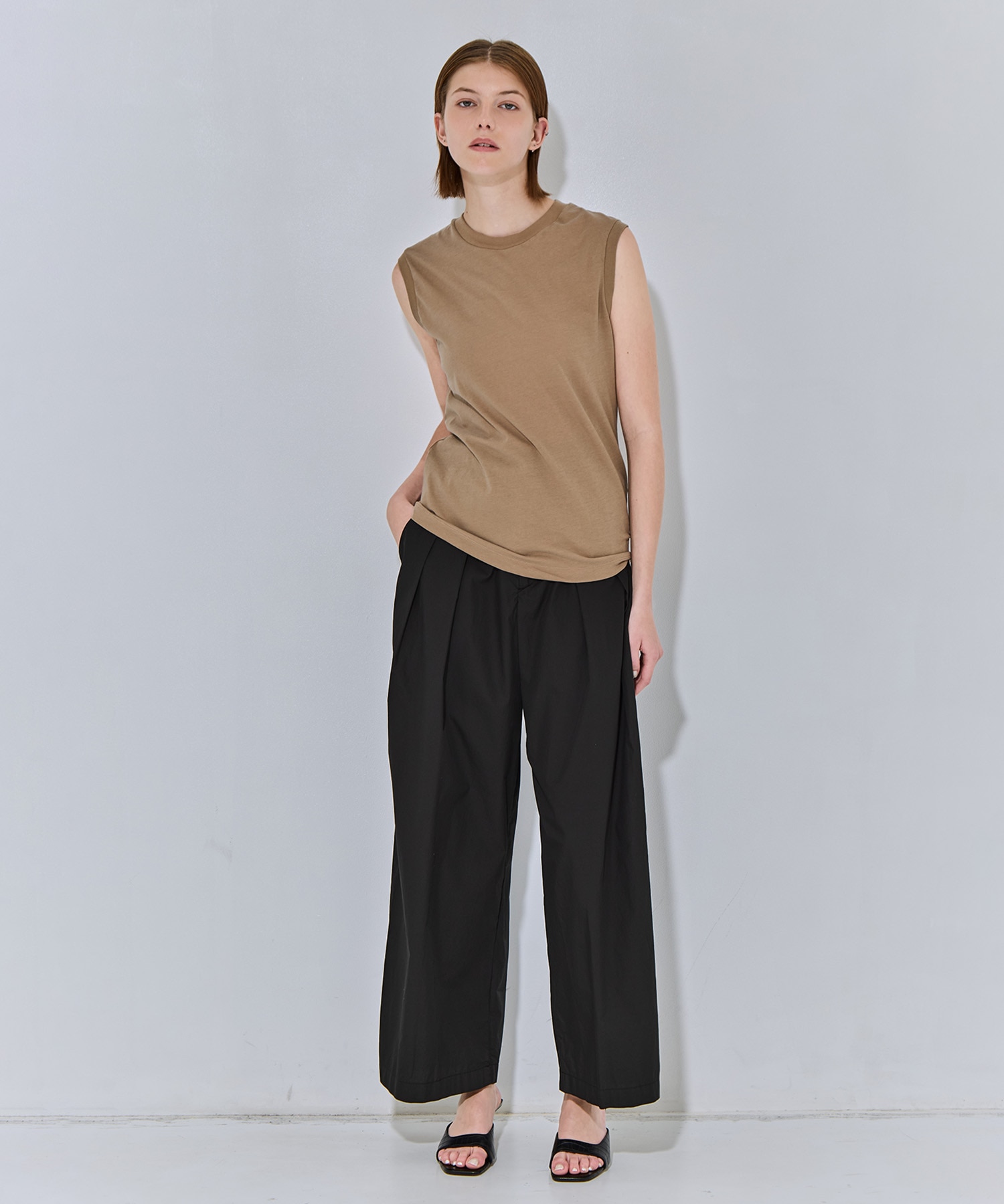 FRESCA NUBUCK REGULAR FIT TANKTOP ATON