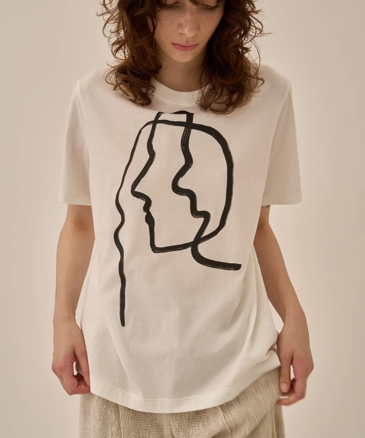 Line portrait T-shirt AKIRANAKA