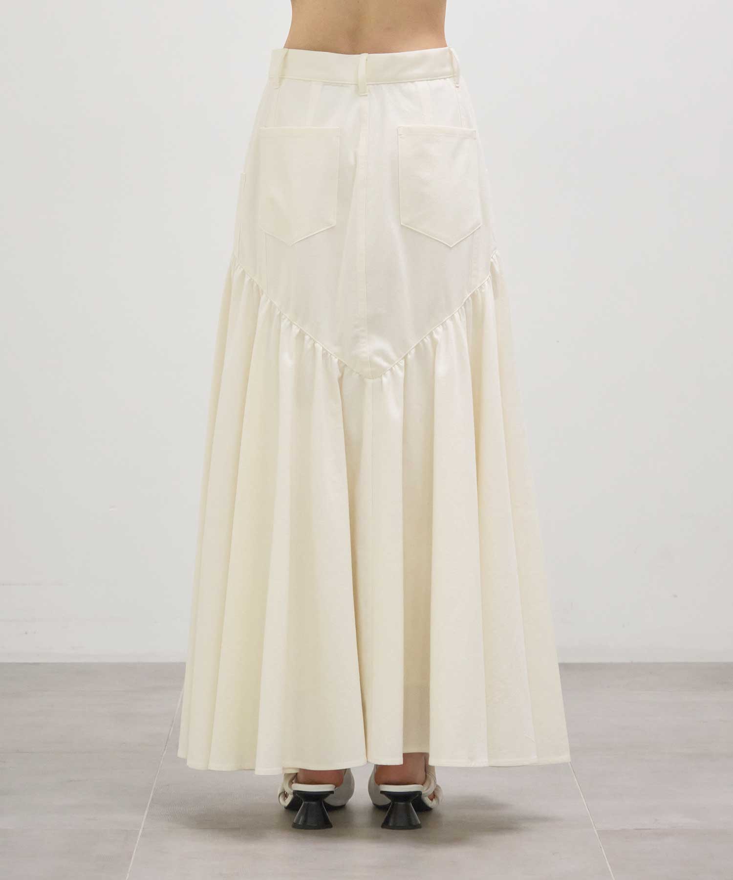 Pierina skirt WH AKIRANAKA