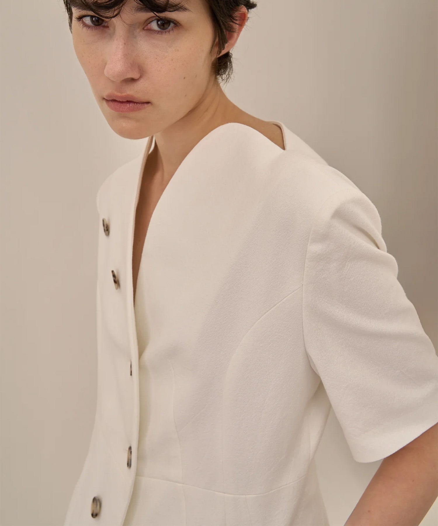 Sesilia half sleeve jacket AKIRANAKA