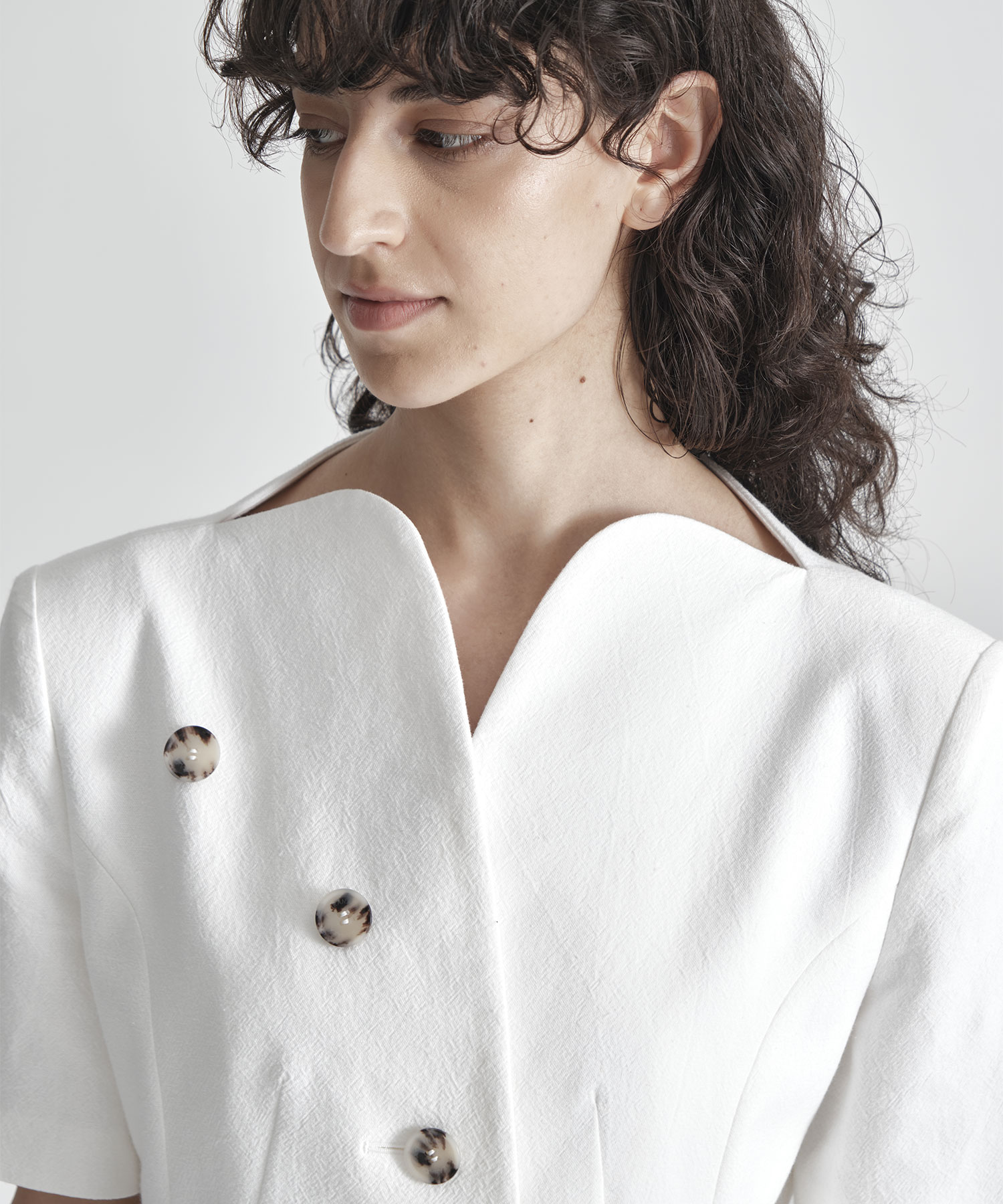 Sesilia half sleeve jacket AKIRANAKA