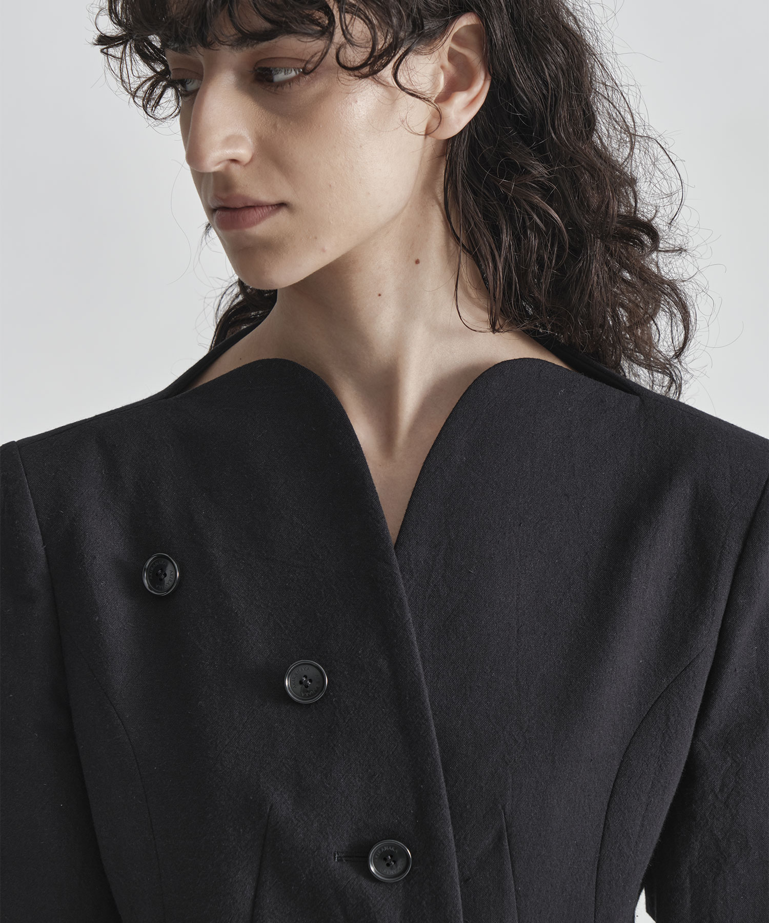 Sesilia half sleeve jacket AKIRANAKA