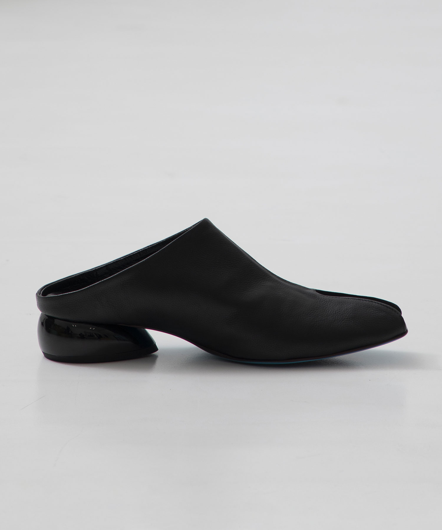open-toe sandal MANA