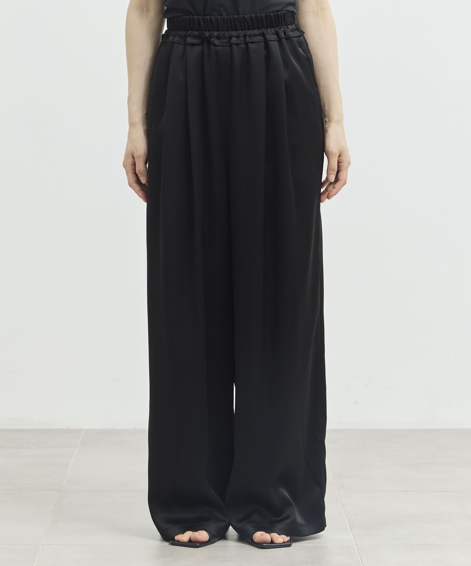 GATHER WIDE-TROUSERS ENFOLD