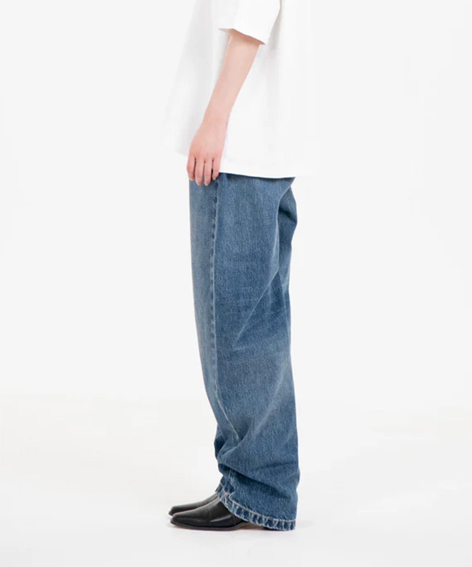 VINTAGE WIDE TAPERED STUDIO R330