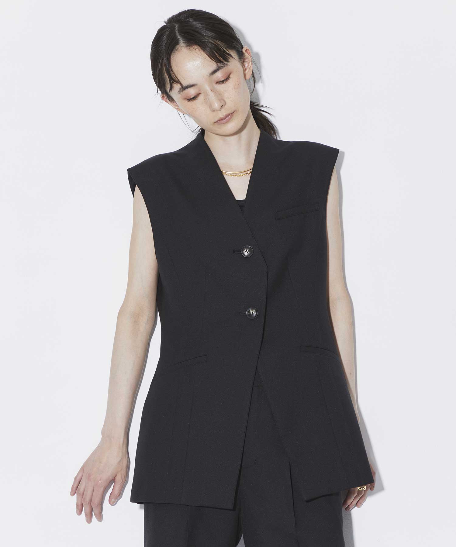 EX.V Neck Gilet AKIRANAKA
