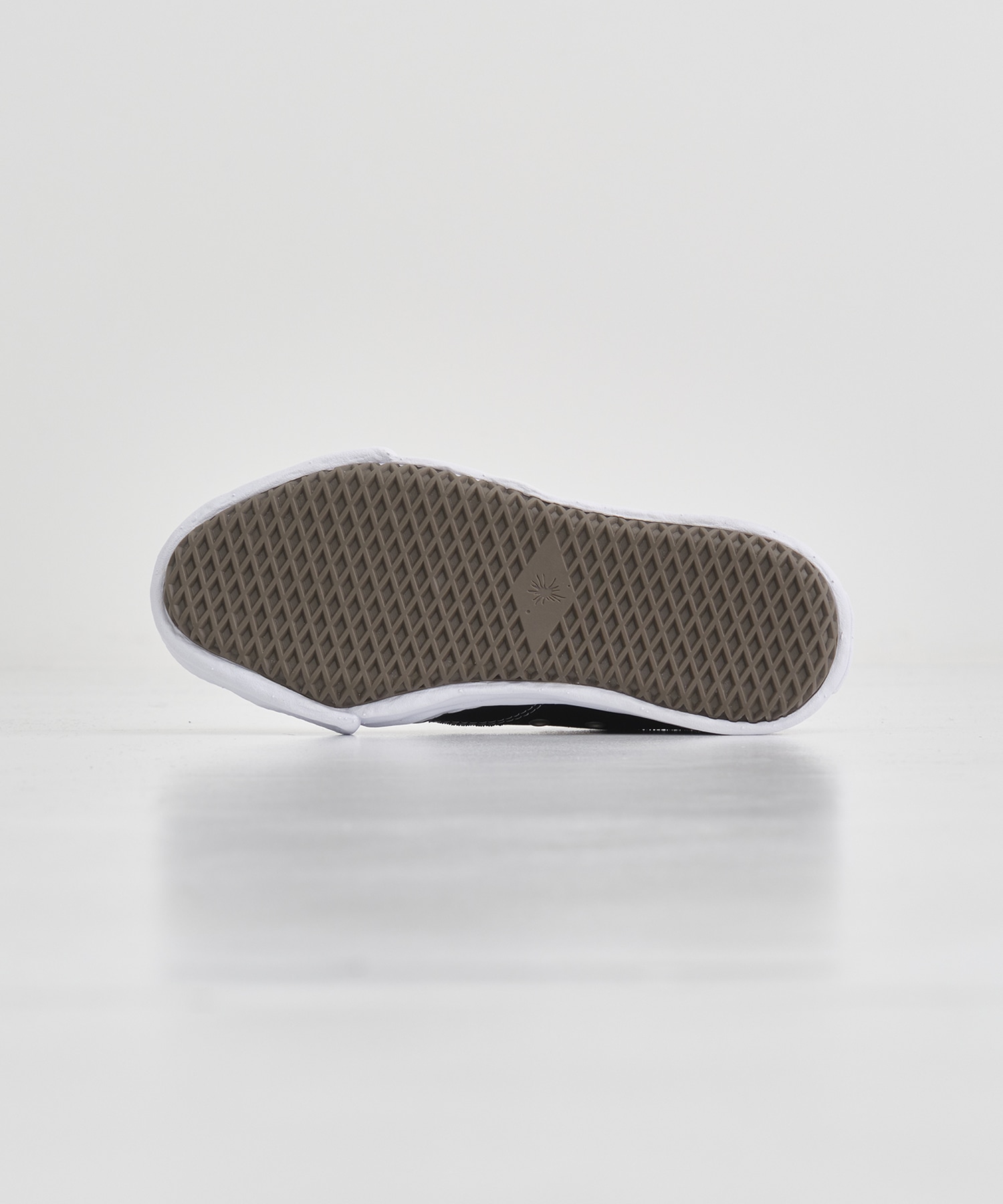 PETERSON Low Original Sole Canvas Low-Top Sneakers Maison MIHARA YASUHIRO