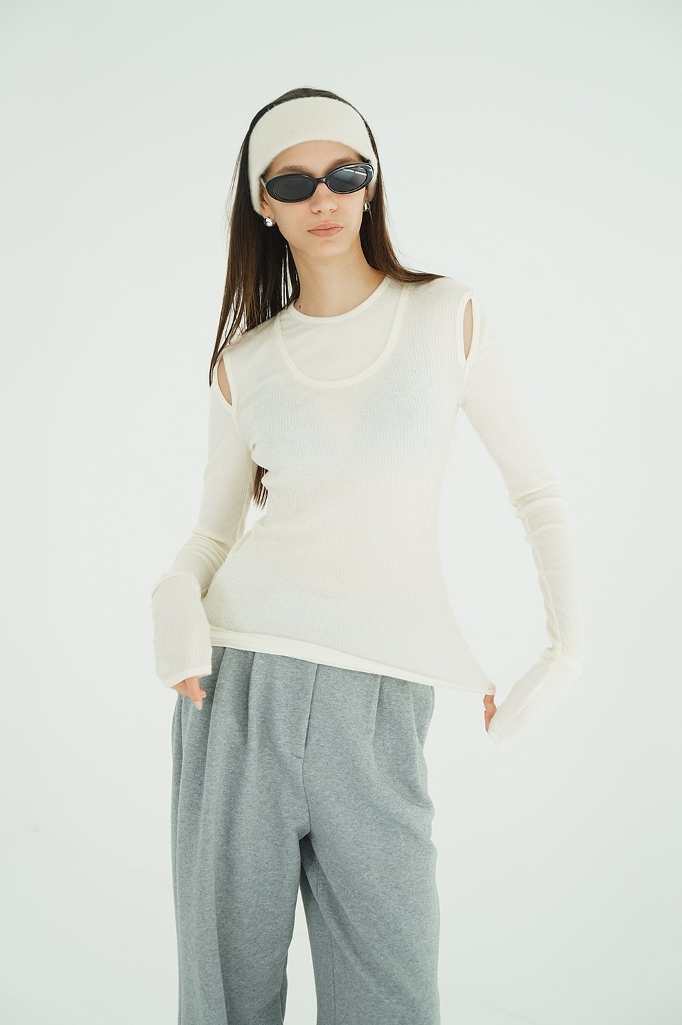 LAYERED SHOULDER CUT TOPS CLANE