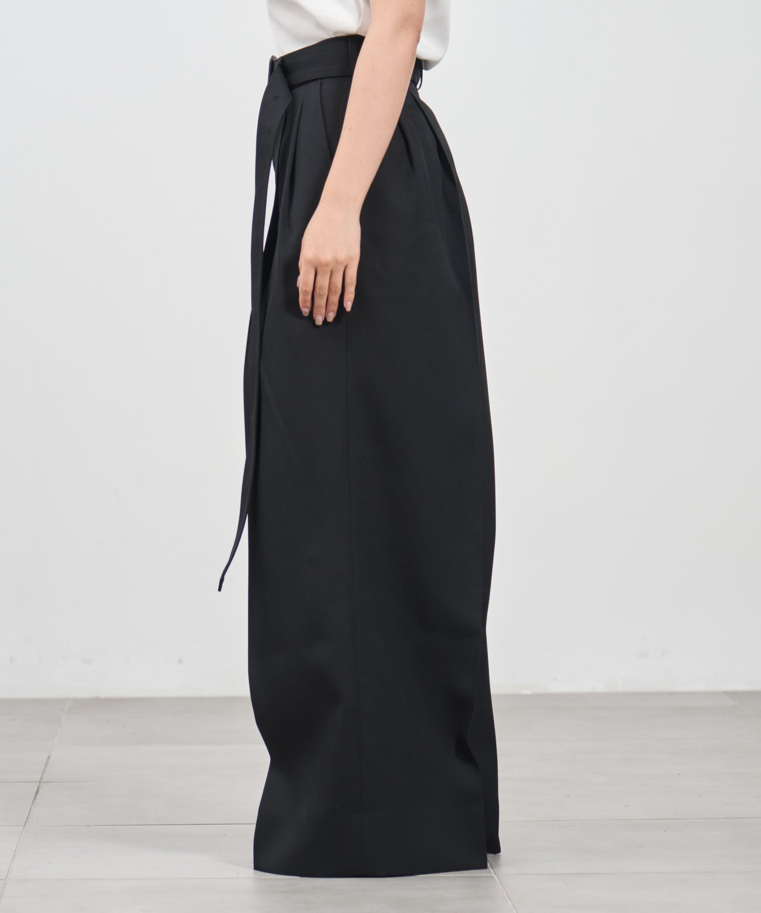 THE SLACKS BELTED 2 TUCK THE RERACS