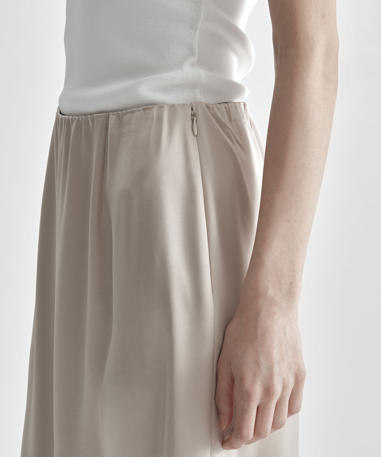 Satin Tight Skirt THE TOKYO