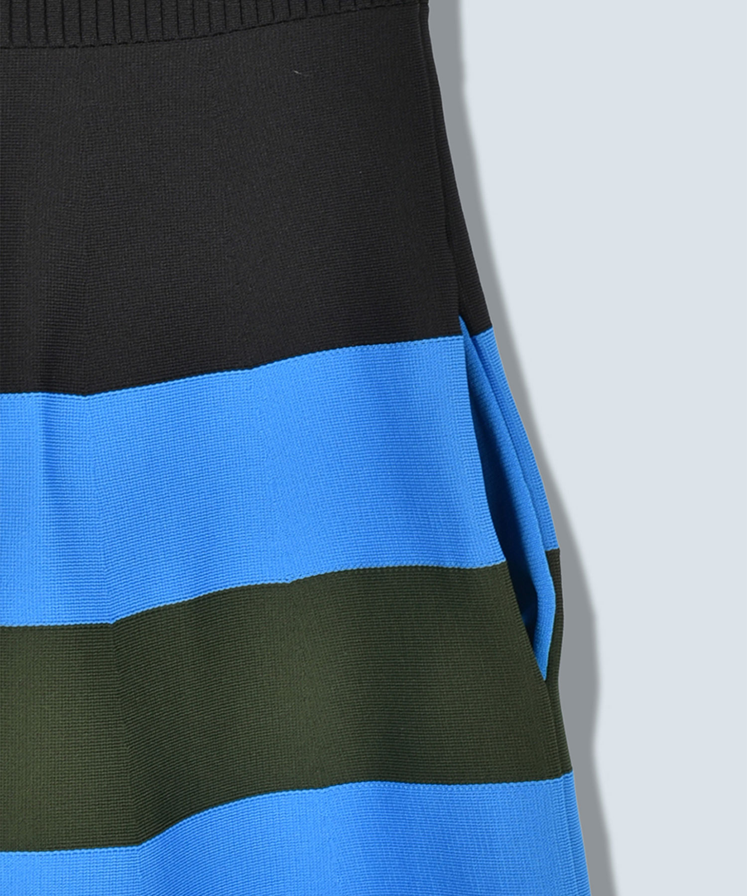 BODER KNIT SQUARE TANK OP OMMO