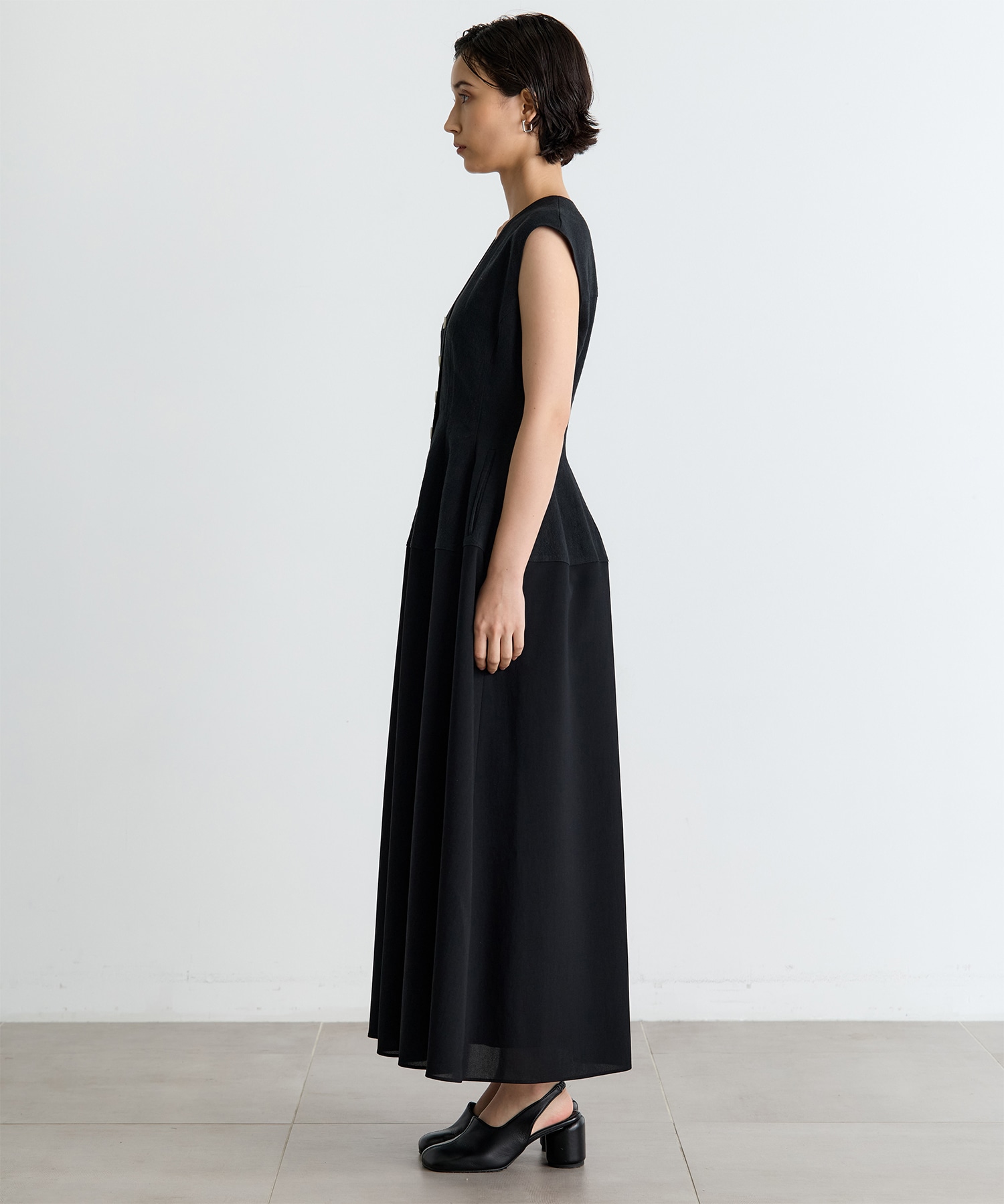 別注 Ilsa sleeveless dress AKIRANAKA