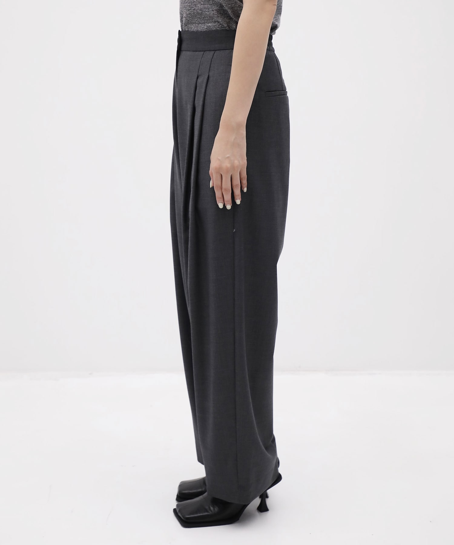 Curve Wide Pants THE TOKYO