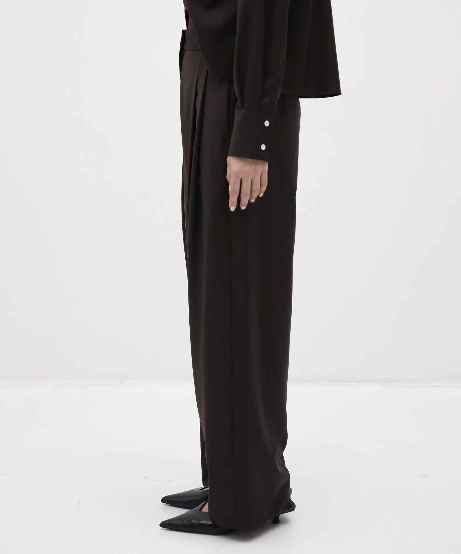 Curve Wide Pants THE TOKYO