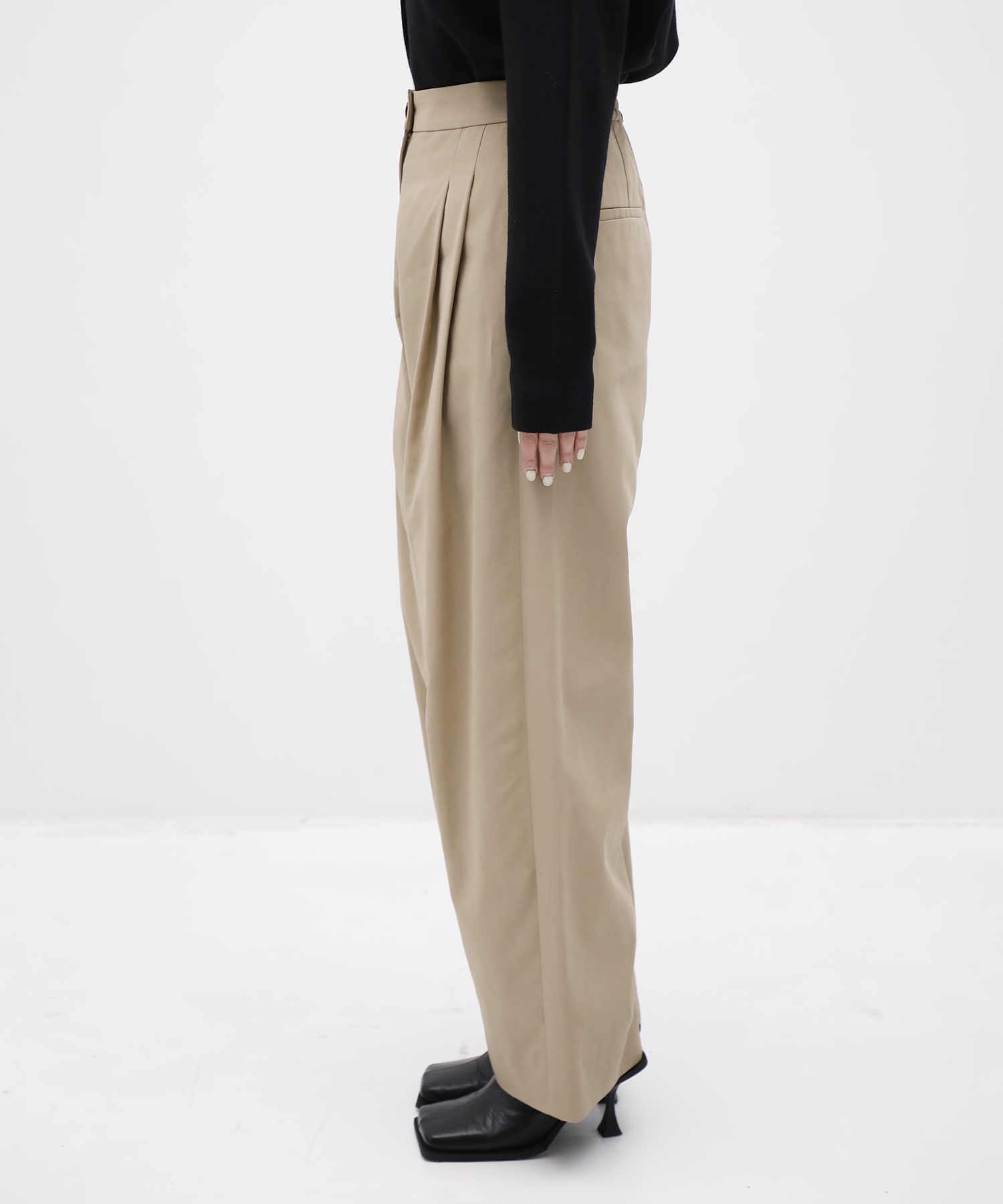 Curve Wide Pants THE TOKYO