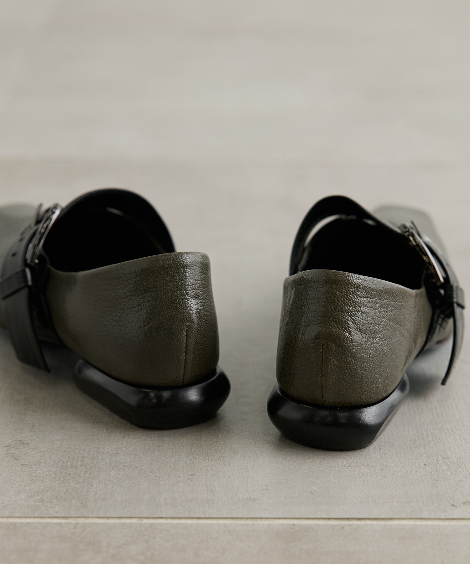 Square-toe Buckle　Shoes MANA