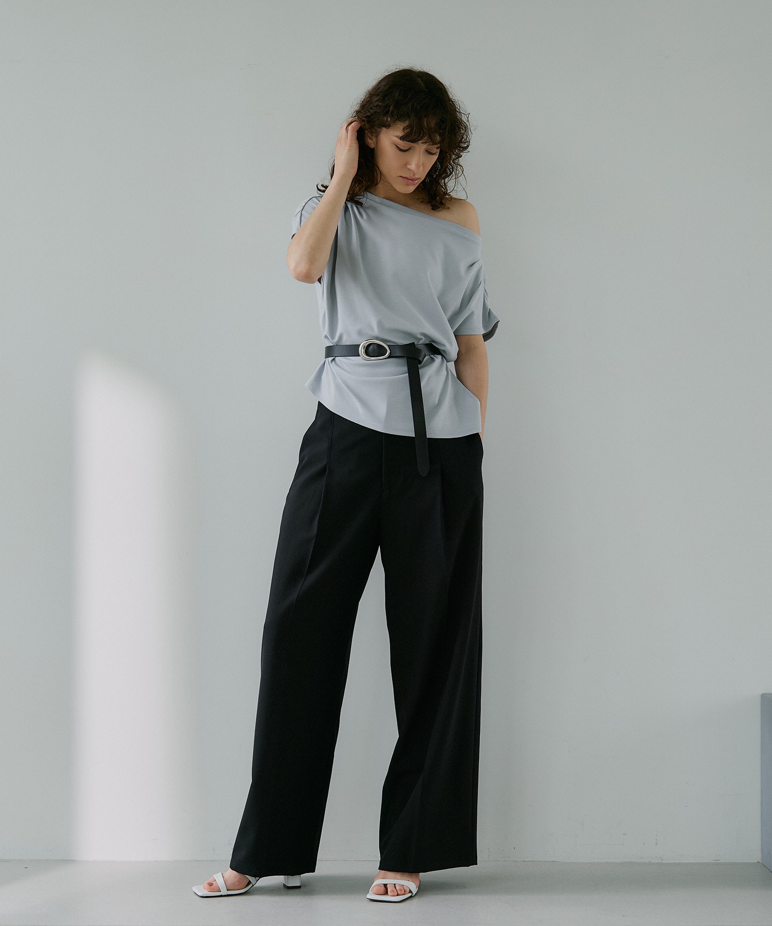 One Shoulder  T-Shirt RITAN