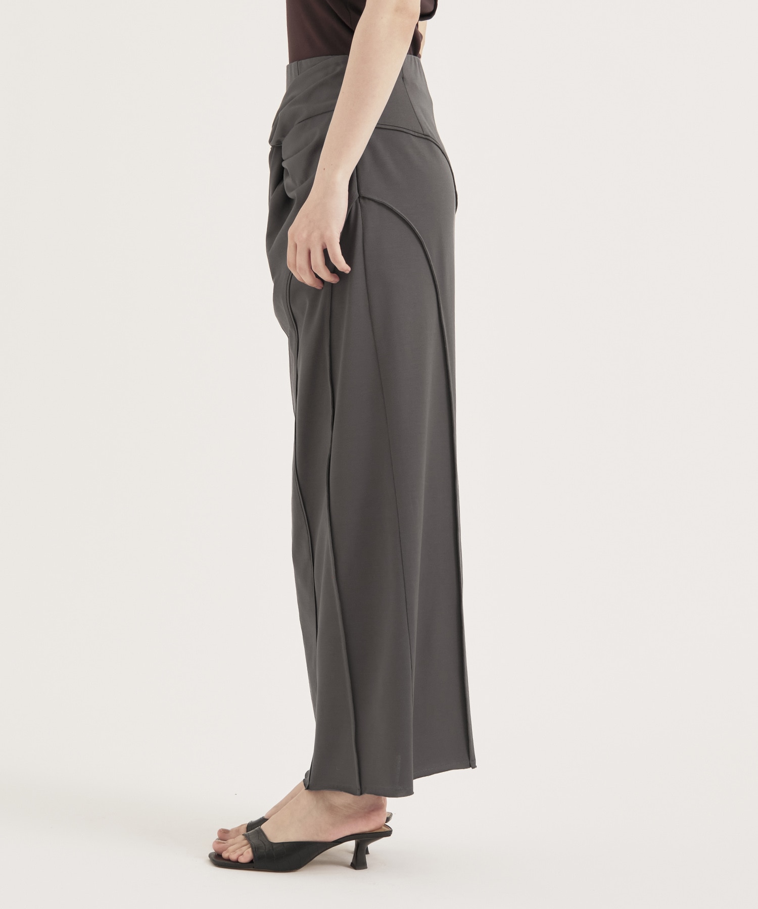 Twist Cut Skirt RITAN