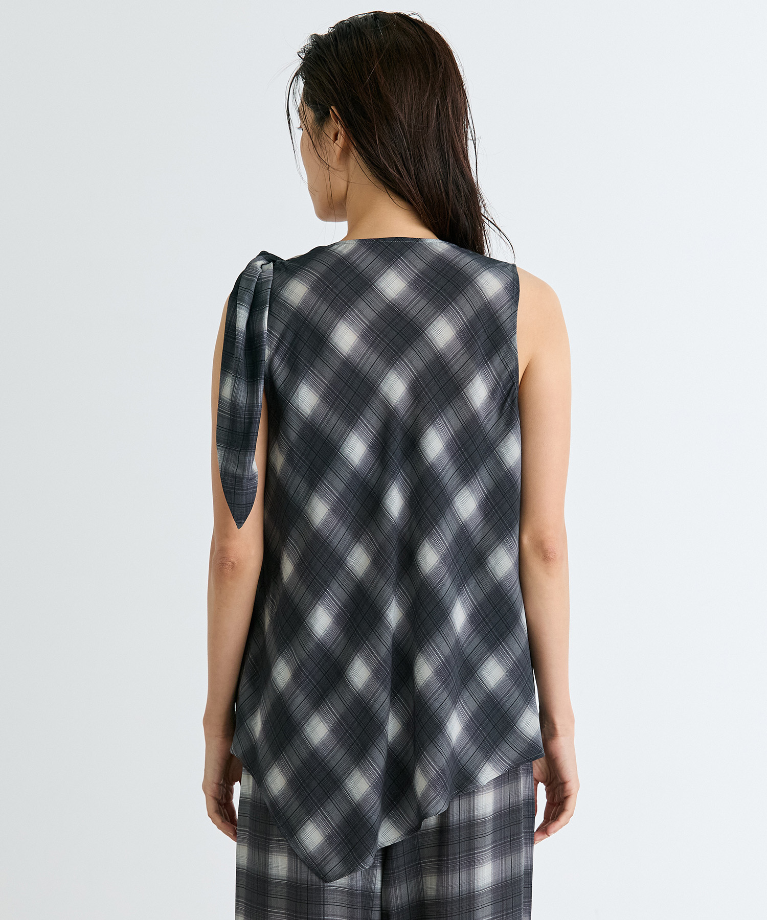 Chic Scarf Accent Tops RITAN